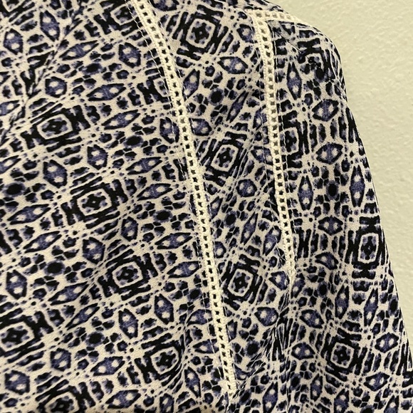 JAPNA navy and white sheer printed Kimono with white cotton trim. Size … - Picture 3 of 6